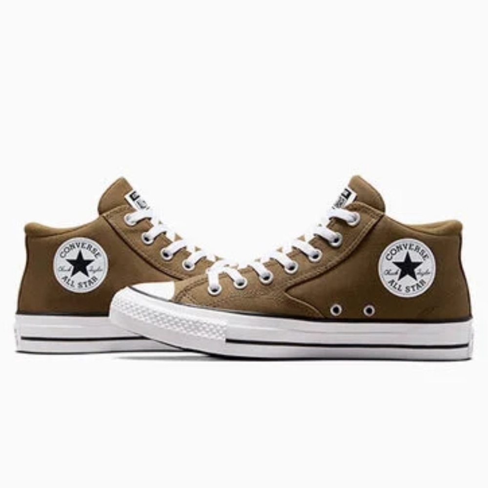 Chuck Taylor All Star Malden Street Vintage Athletic size 8 men. women’s 10